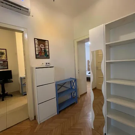 Viale 76 * 的里雅斯特